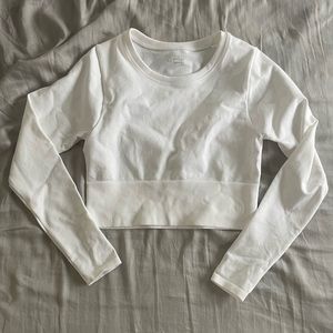 Aerie crop sweat shirt.